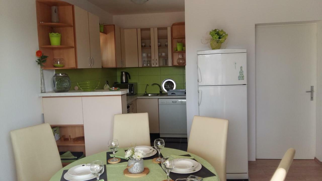 Apartment Ilina Vodice Exterior foto