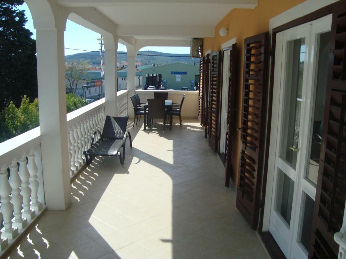 Apartment Ilina Vodice Exterior foto